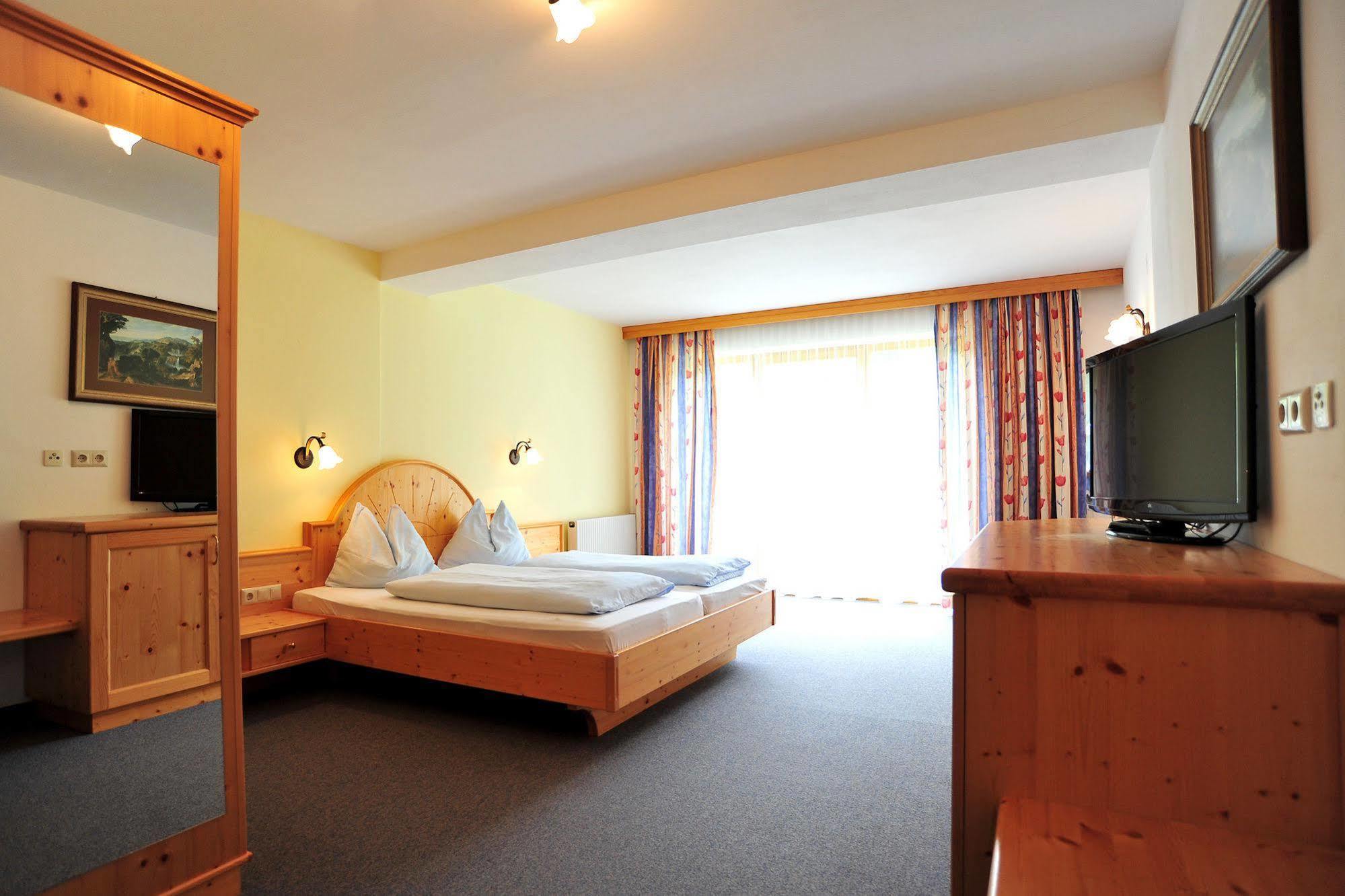 Hotel Naggler Weißbriach Kültér fotó